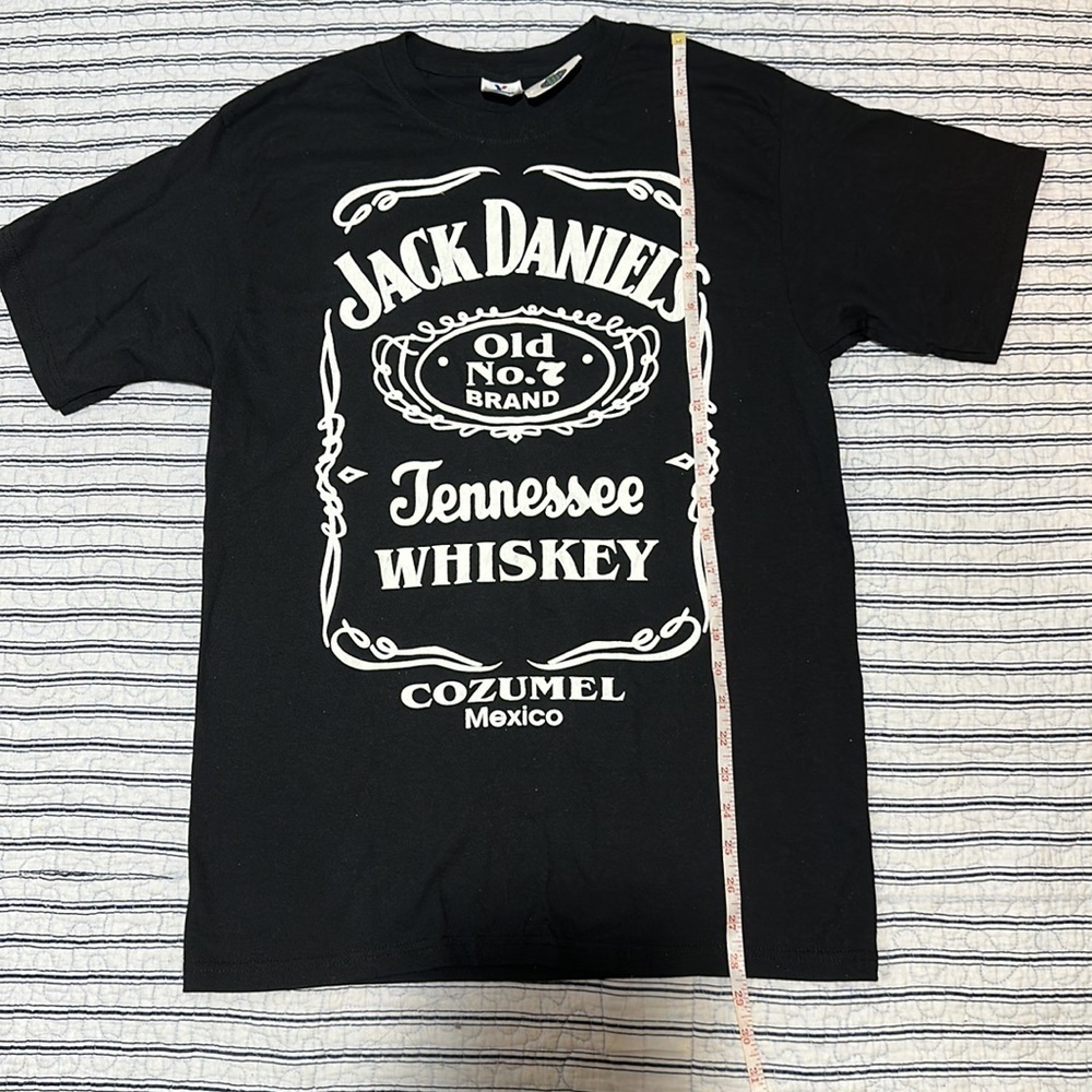 NWT Jack Daniel’s Tennessee Whiskey T-Shirt Size Medium - Picture 3 of 7